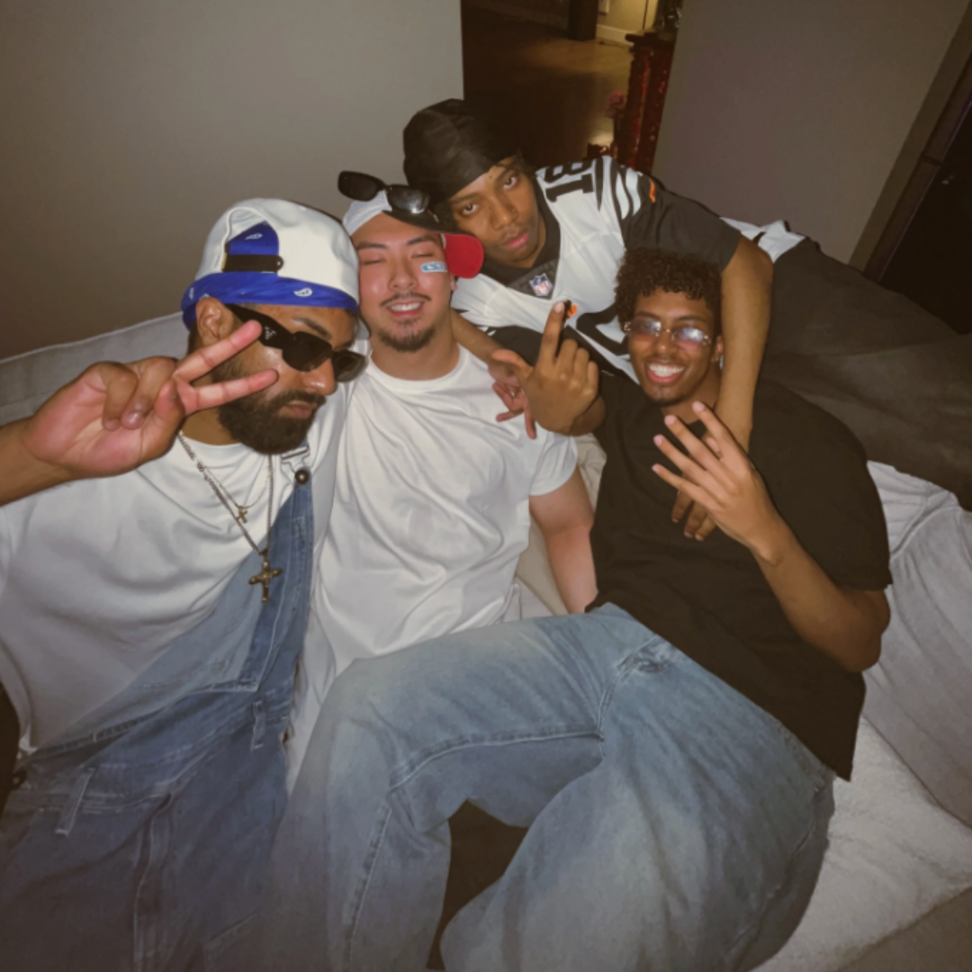 Retro-digitaalikamera - klassinen muotoilu ja HD-laatu