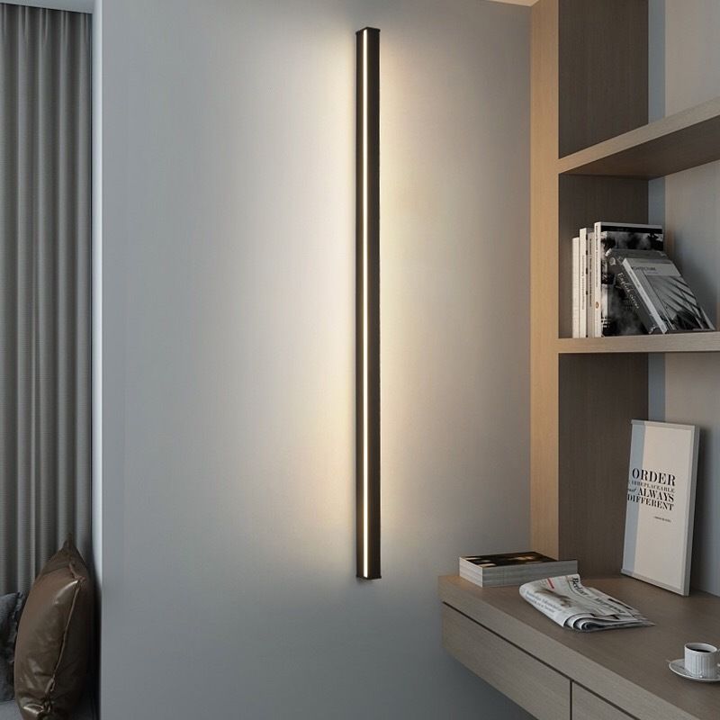 Linear LED Wall Lamp – Subtle Elegance for Modern Interiors