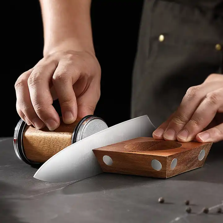 Magnetic Knife Sharpener - Precise and fast sharpening