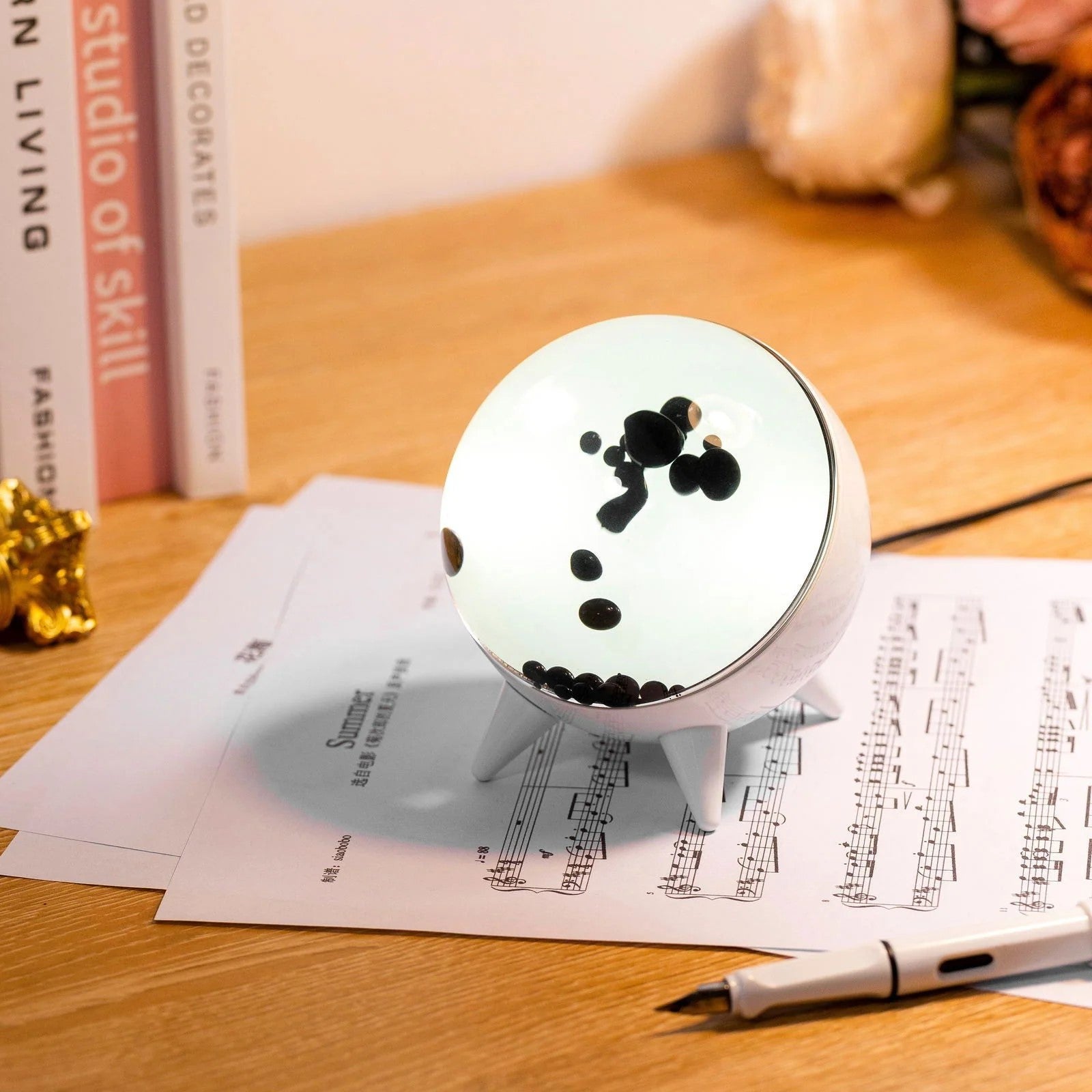 Lampe Décorative Interactive – Jeu De Lumières Et Design Unique