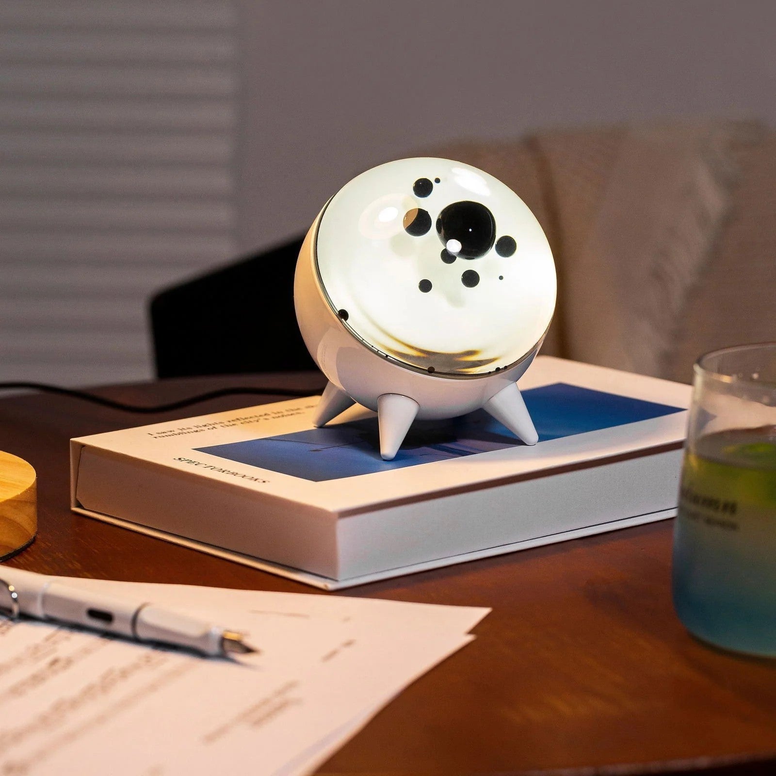 Lampe Décorative Interactive – Jeu De Lumières Et Design Unique
