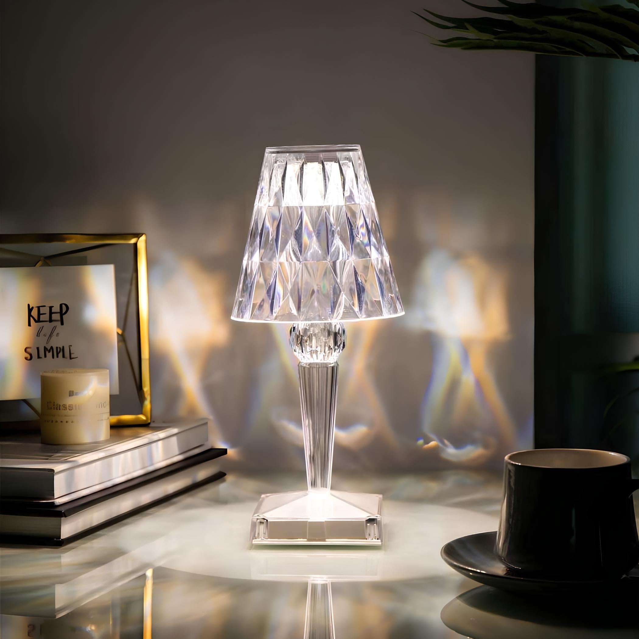 Crystal Table Lamp – Modern Elegance and Warm Atmosphere 