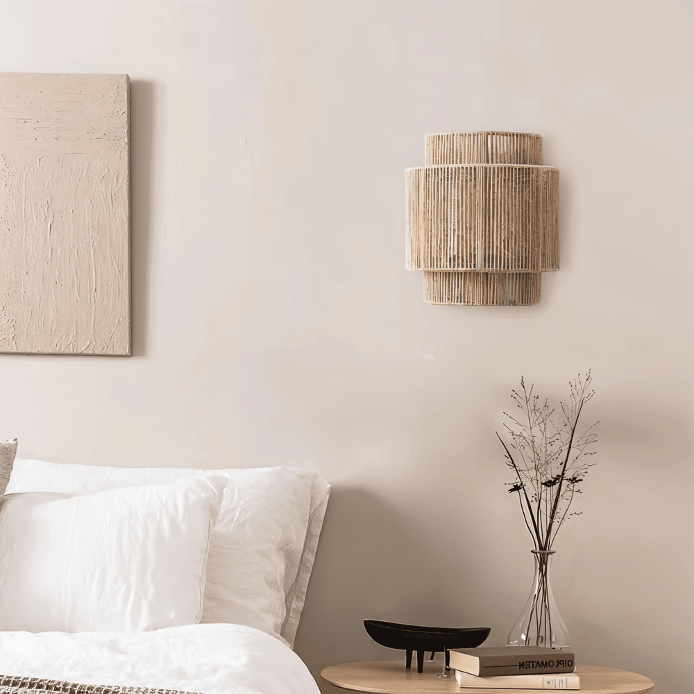 Rattan Wandleuchte mit Hanfseil Schirm - Natürliches Licht & Authentischer Charme