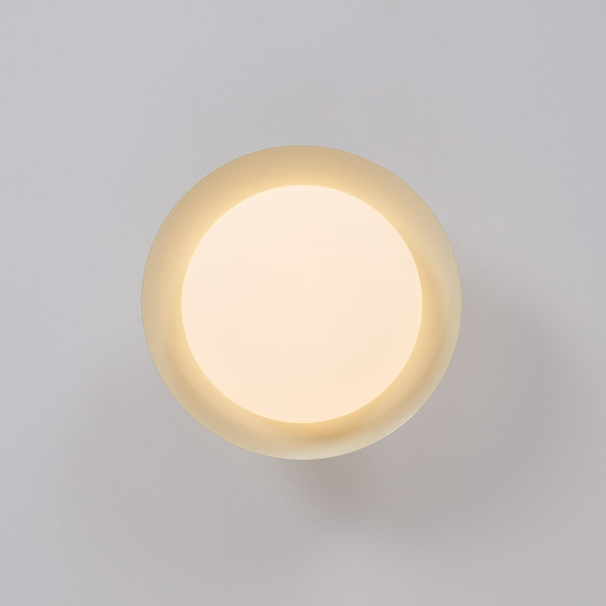 Plafón LED redondo - Resplandor natural y discreta elegancia