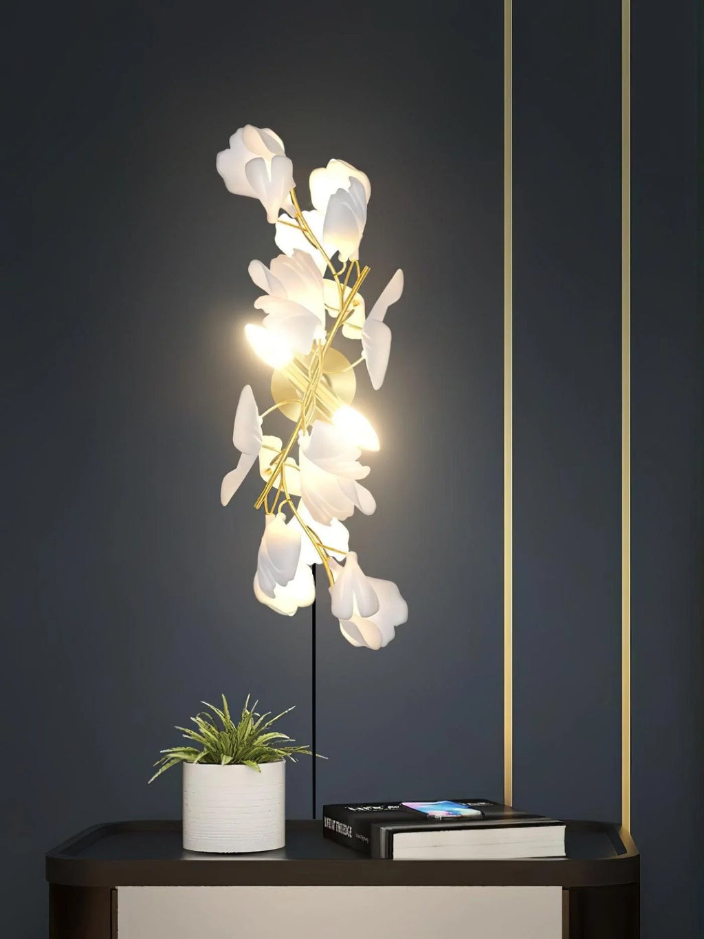 Blommig vägglampa - Gyllene elegans & Mjukt ljus
