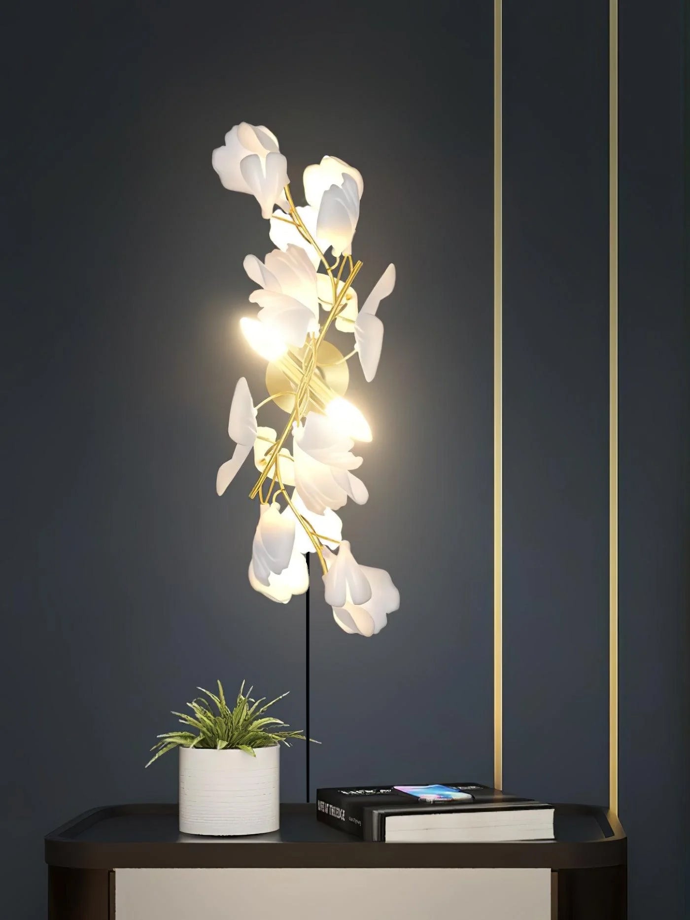 Floral wall lamp - Golden elegance & Soft light