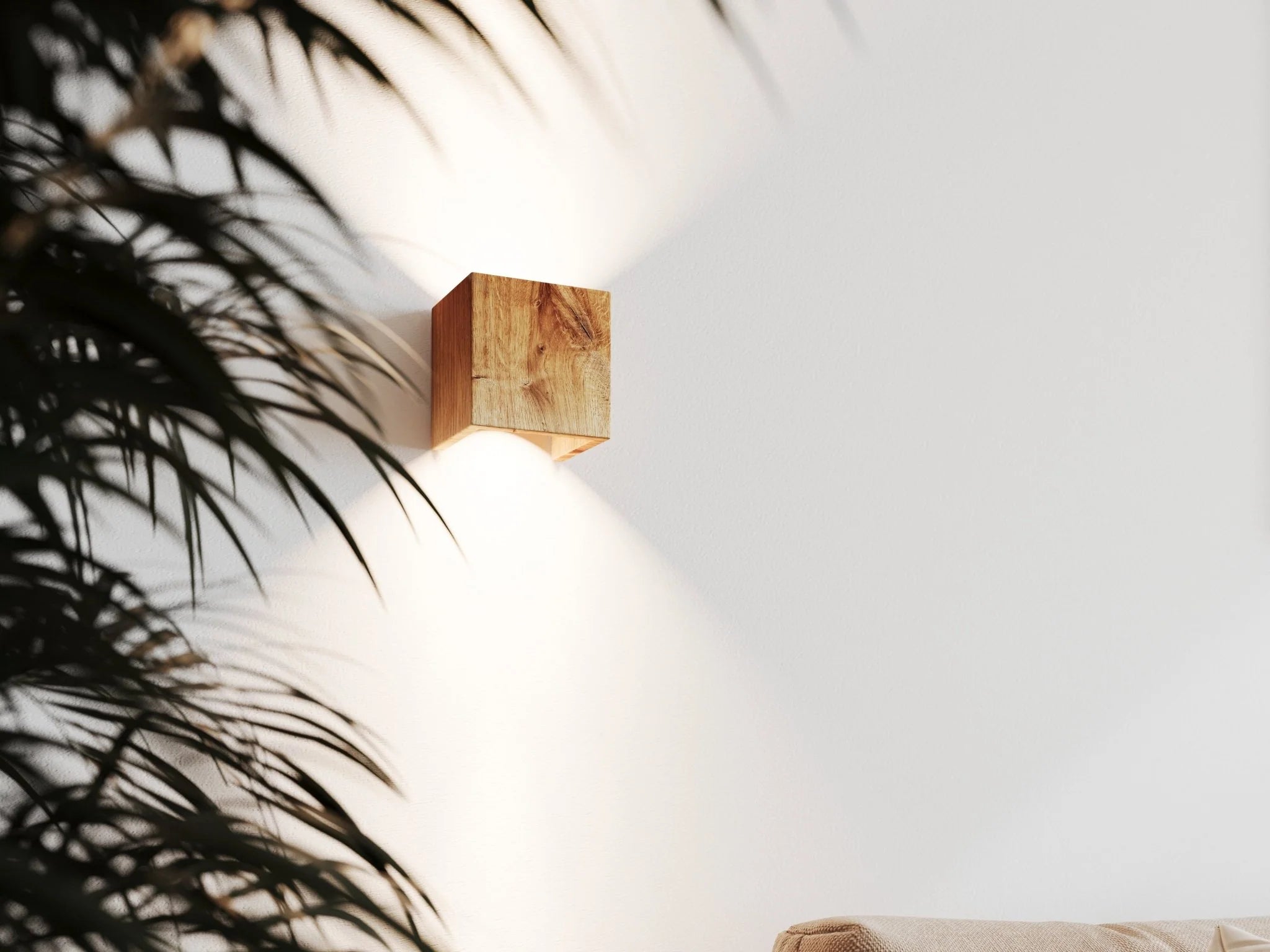 Square Wall Lamp – Chic and Authentic Style 