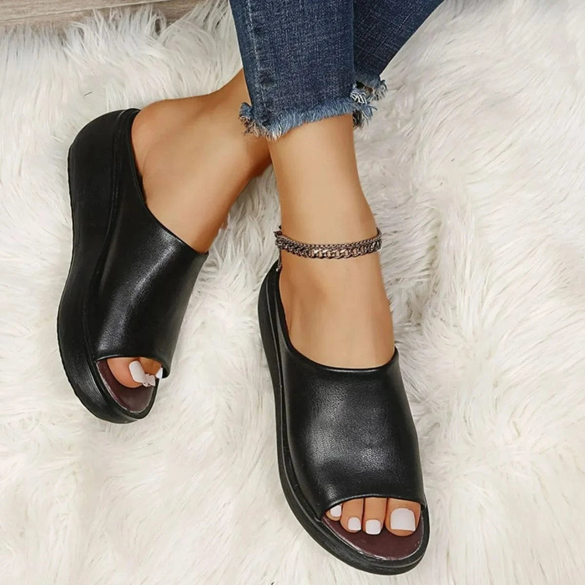 סנדלים עם פלטפורמה - חוד פתוח אלגנטי 