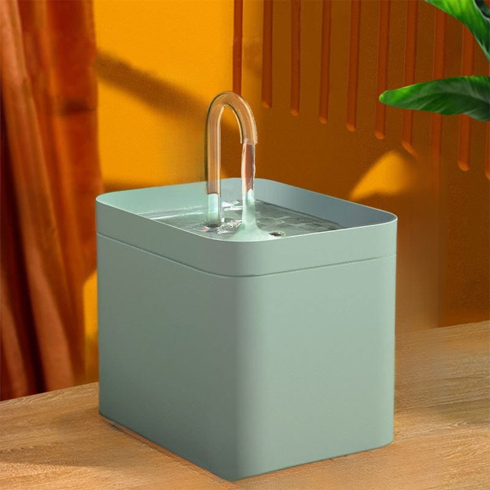 Vannfontene for dyr – Kontinuerlig sirkulasjon og effektiv filtrering 