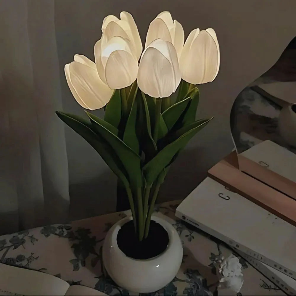 Dekorativ Lampa Tulpan – Varm och Raffinerad Atmosfär 