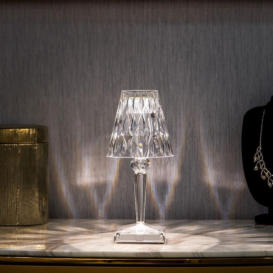 Crystal Table Lamp – Modern Elegance and Warm Atmosphere 