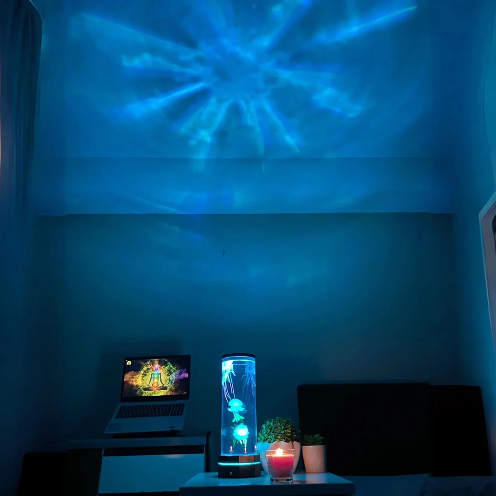 Nabíjateľná LED lampa pre relaxačnú atmosféru 