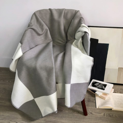 Plaid Checked – Modern Elegance and Cozy Comfort 