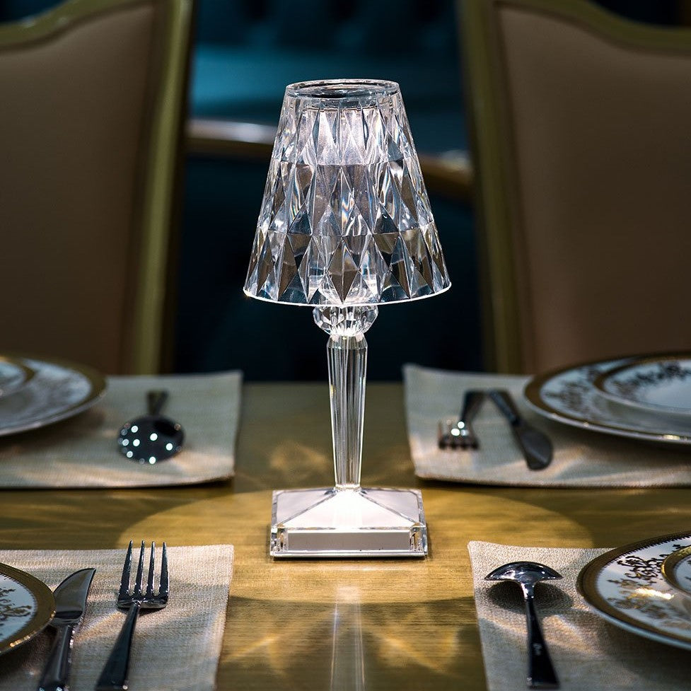 Crystal Table Lamp – Modern Elegance and Warm Atmosphere 