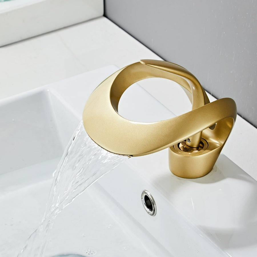 Modern Bathroom Faucet – Curved and Elegant Design 