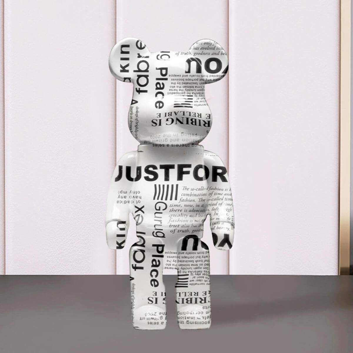 Διακοσμητικό γλυπτό γκράφιτι - Φωτεινά χρώματα & αστικό πνεύμα