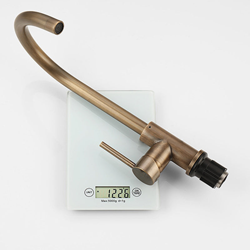 Elegantní kuchyňský kohoutek – starožitný bronz a rafinovaný design 