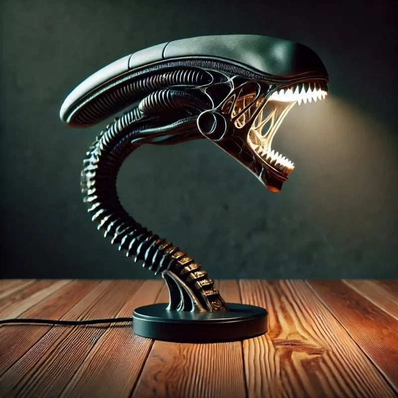 LED Skrivbordslampa — Inspiration Xenomorph 