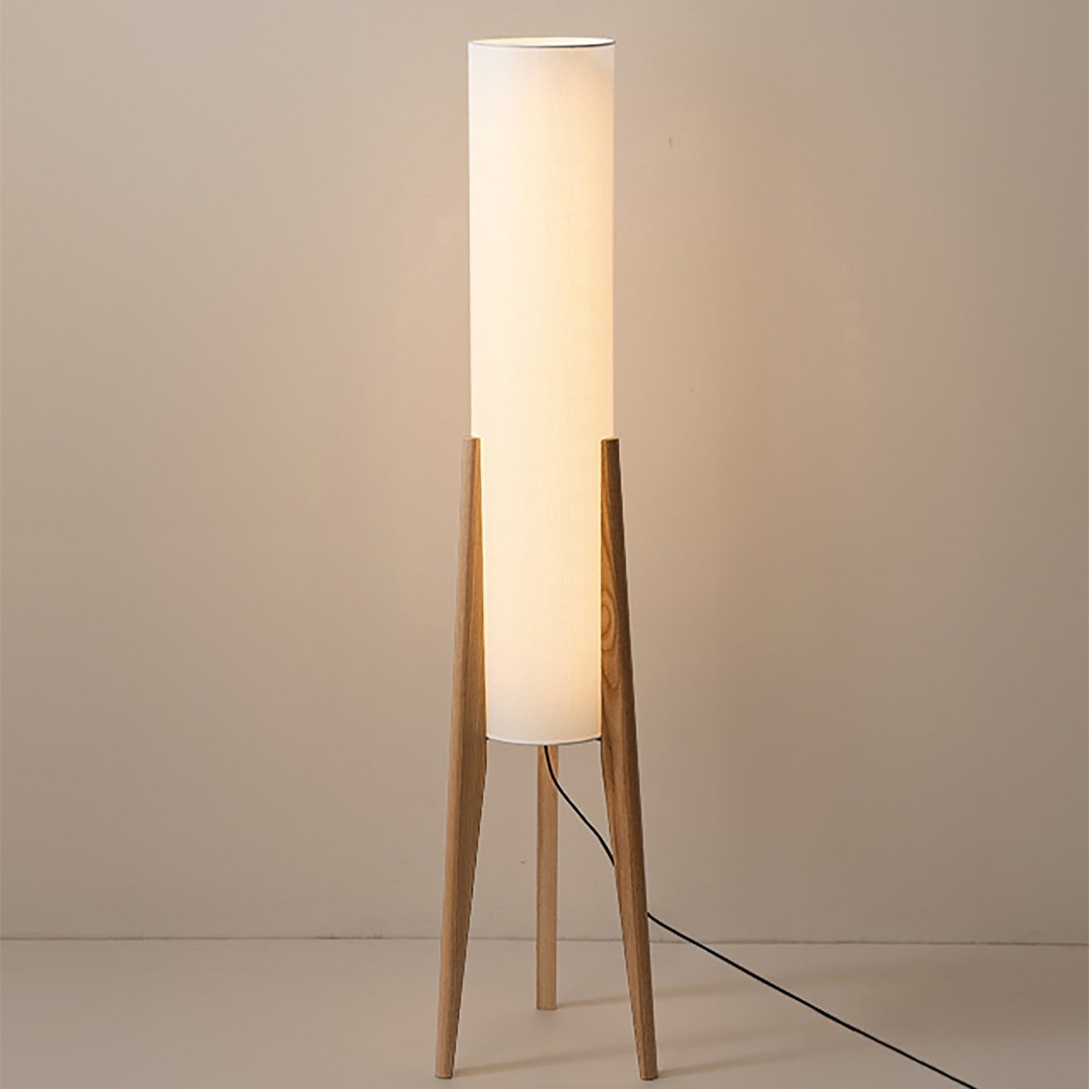 Floor Lamp – Modern Elegance 