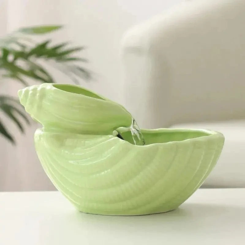 نافورة مياه للقطط من السيراميك – أناقة وترطيب نقي 