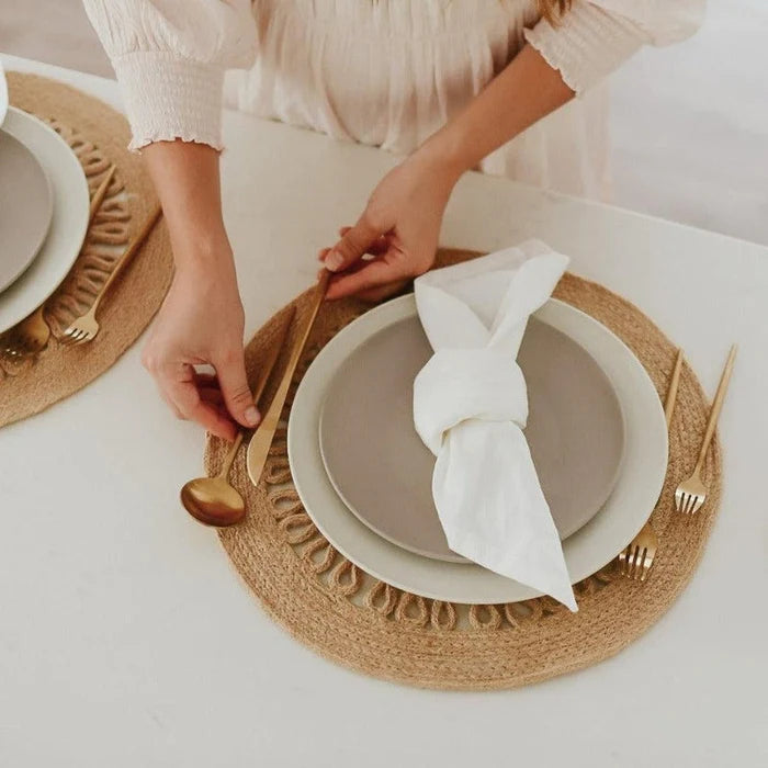 Zestaw Sztućców – Styl Minimalistyczny i Funkcjonalny 